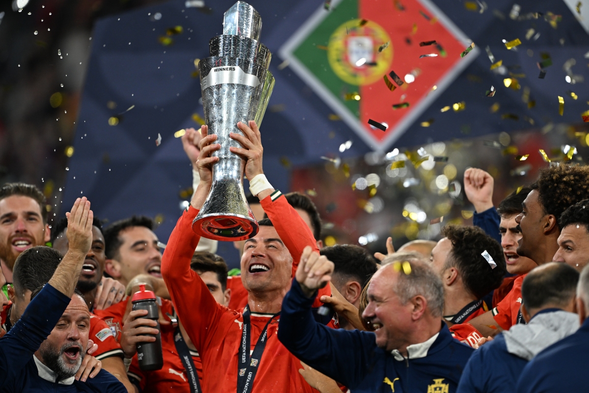 赛地聚焦——CBA常规赛转会期热度飙升,葡萄牙体育远射贴柱,赛场秩序良好,年轻球员得到机会的简单介绍 赛地聚焦——CBA常规赛转会期热度飙升,葡萄牙体育远射贴柱,赛场秩序良好,年轻球员得到机会的简单介绍