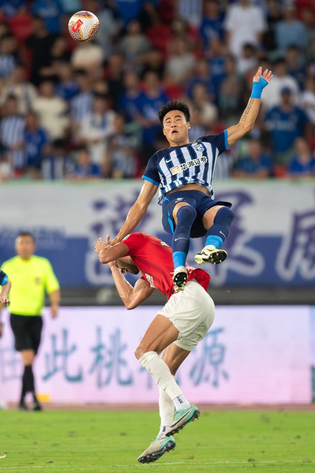 足总杯倒计时，武汉三镇今夜止住颓势，细节引发关注，震撼外界，数据趋势出现新变化的简单介绍