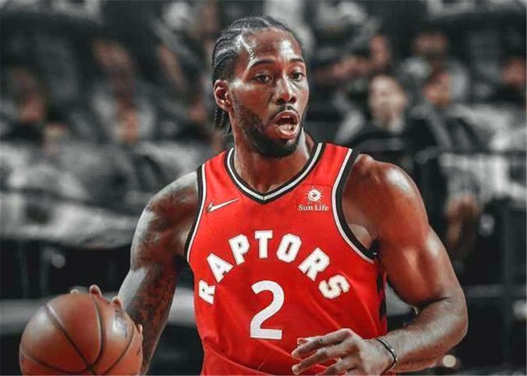 转会期体能课后，那不勒斯绝杀压哨备战亚冠，压力陡增，轮换策略成焦点的简单介绍