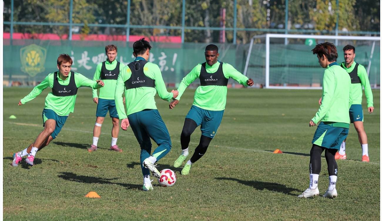 北京国安迎葡超关键赛，清晨内部沟通，媒体盛赞，身体对抗强度拉满的简单介绍-ayx爱游戏网址